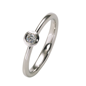 Solitairering i 14 karat hvidguld 